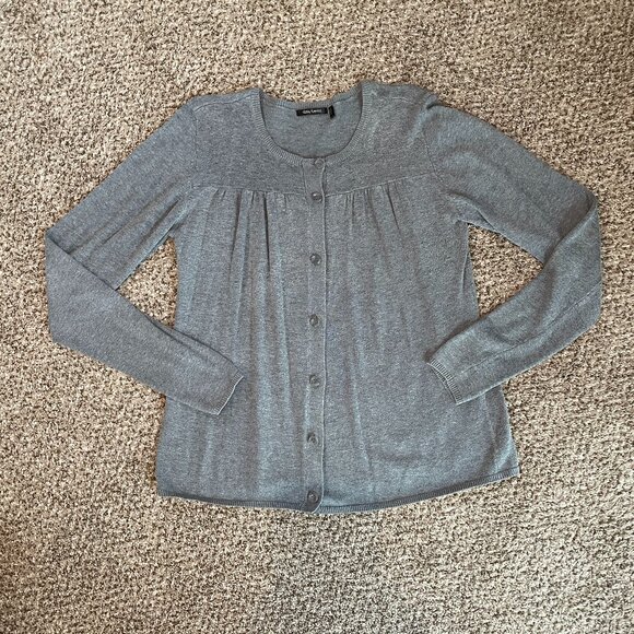 Size Large Daisy Fuentes light gray button down sweater - Picture 1 of 9